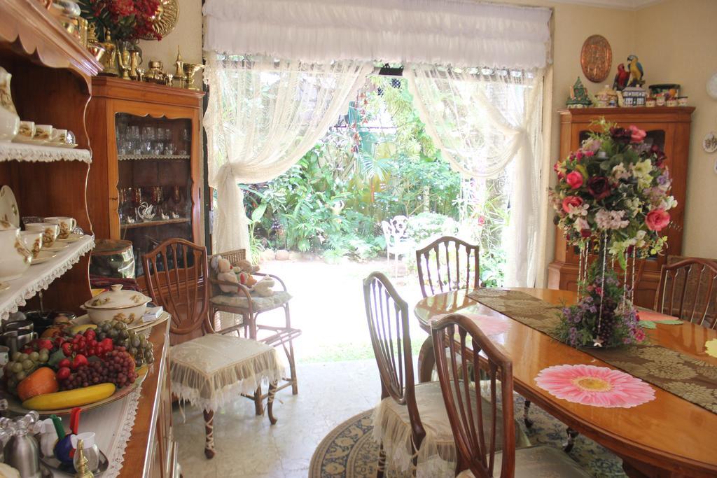 Vista Garden Guest House Коломбо Екстериор снимка