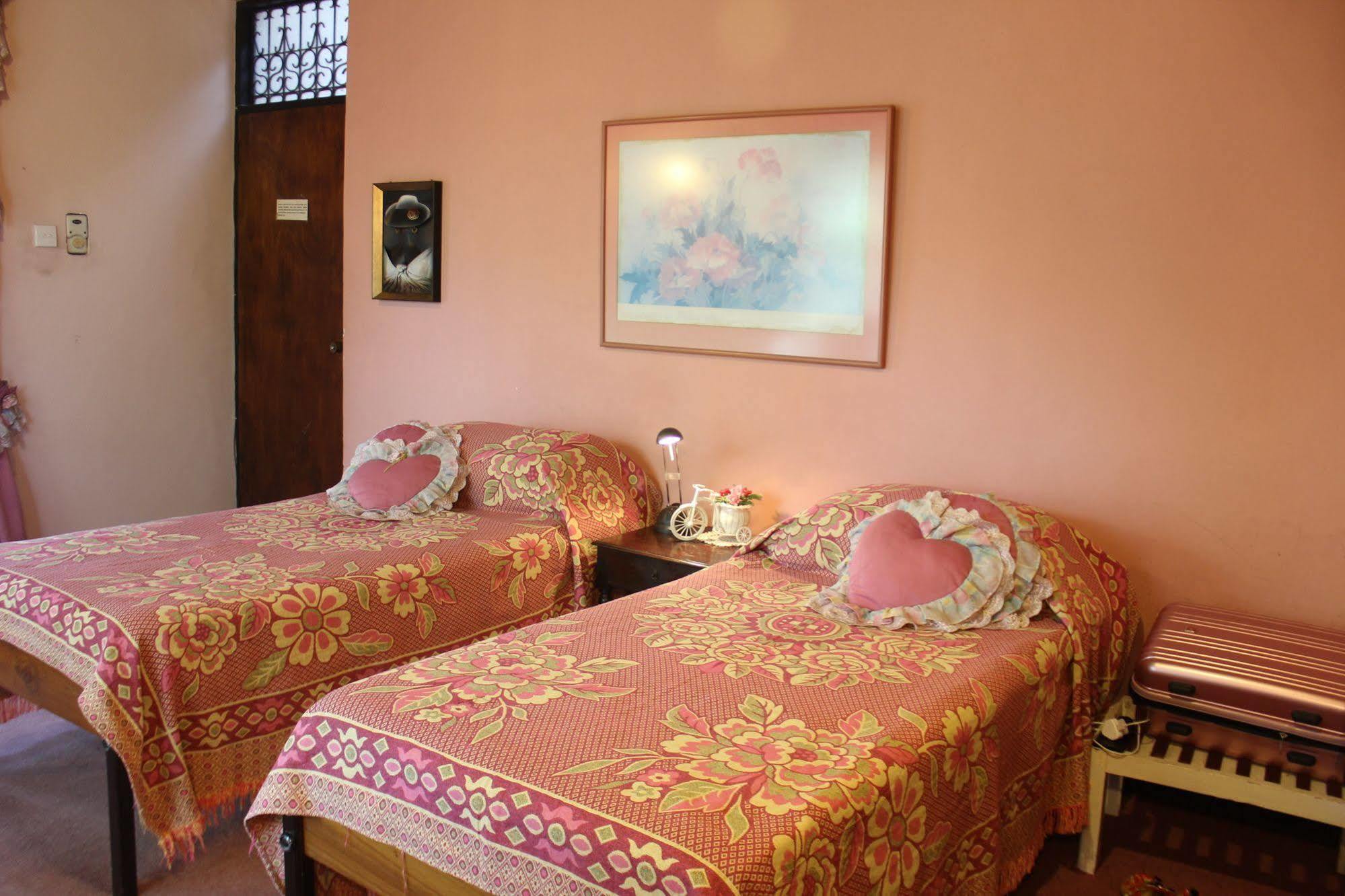Vista Garden Guest House Коломбо Екстериор снимка
